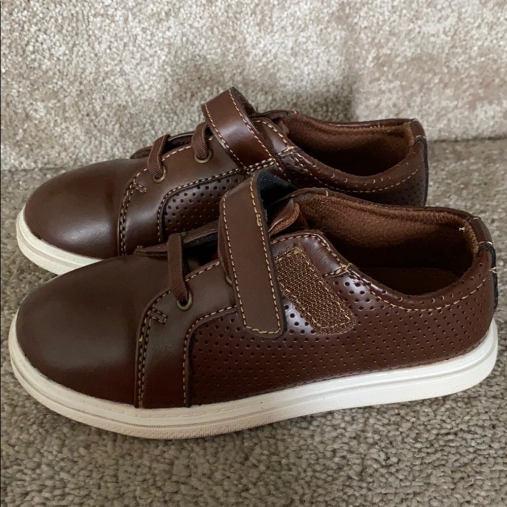 Brown toddler shoes